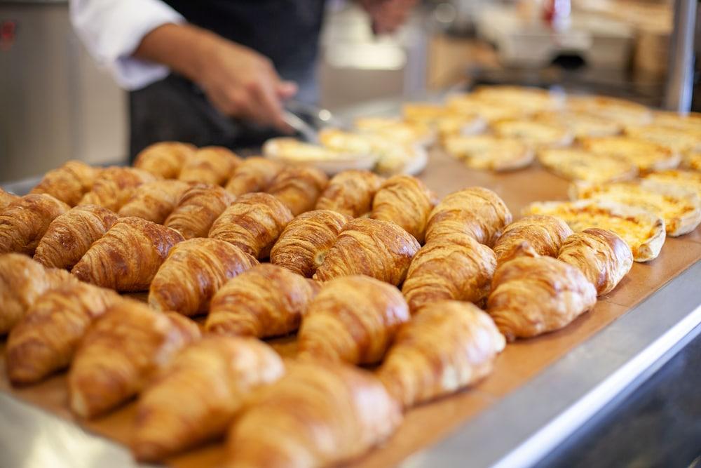 Grupotel Cala San Vicente Sant Joan De Labritja Esterno foto Croissants