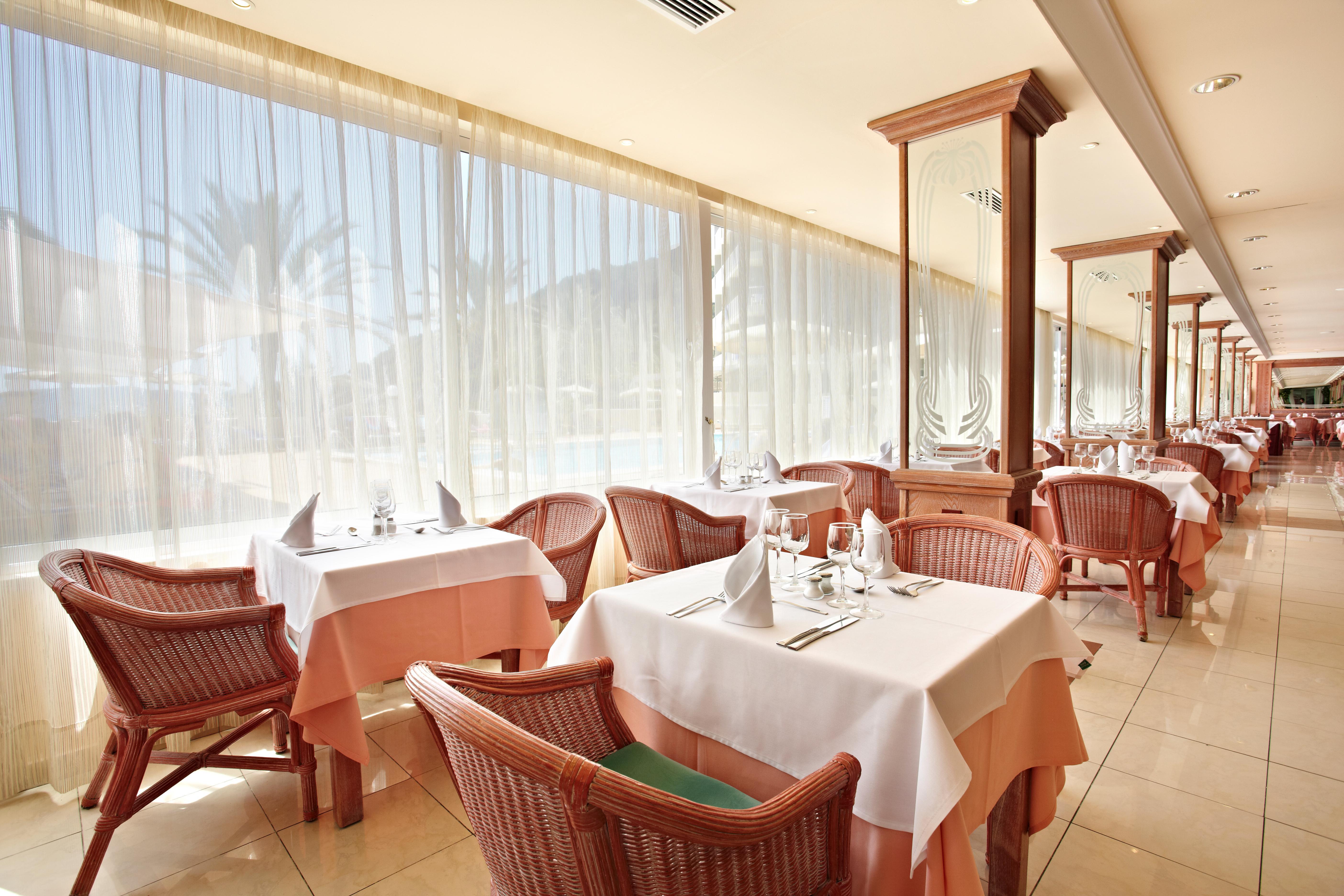 Grupotel Cala San Vicente Sant Joan De Labritja Esterno foto Restaurant