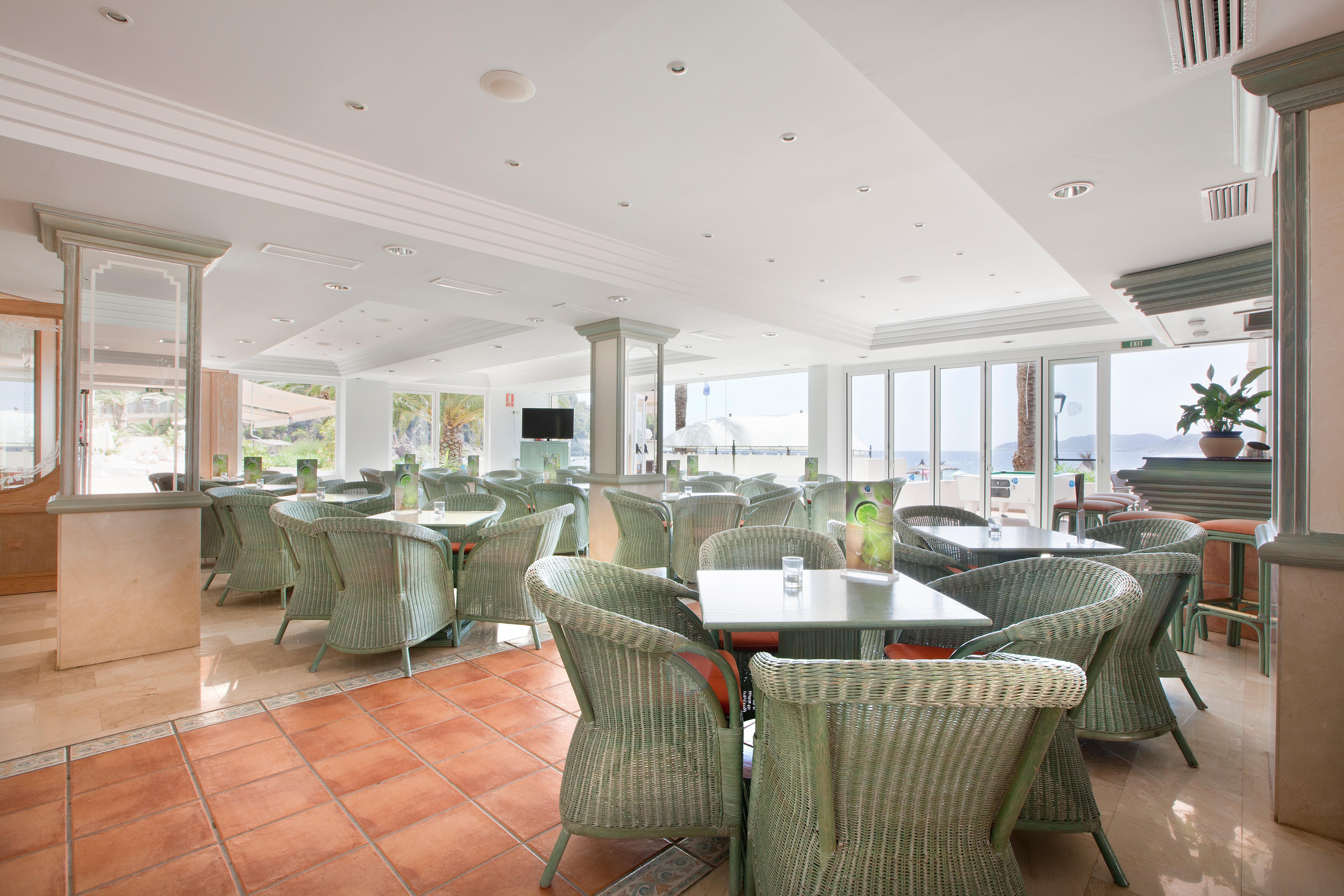 Grupotel Cala San Vicente Sant Joan De Labritja Esterno foto Restaurant