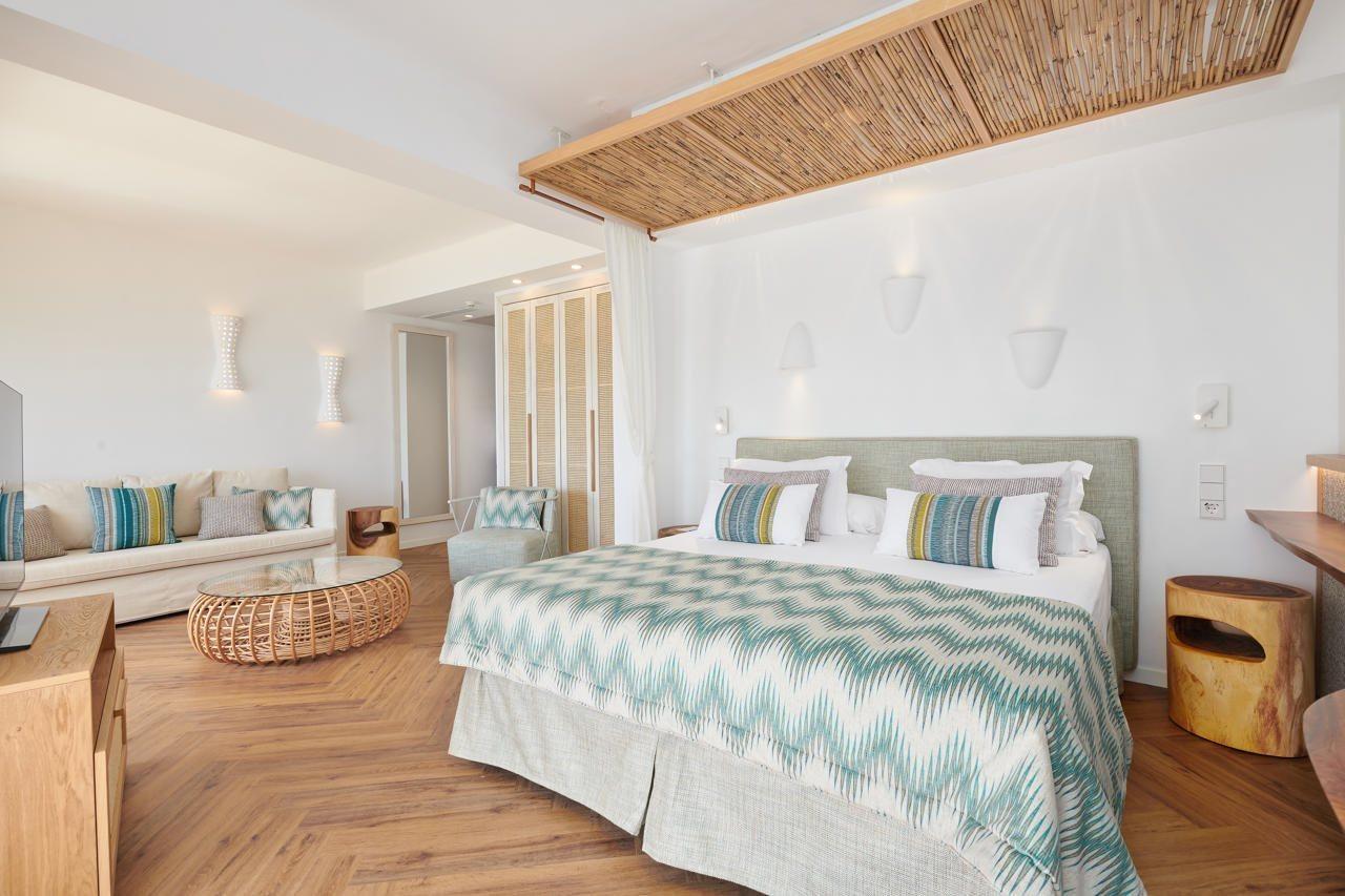 Grupotel Cala San Vicente Sant Joan De Labritja Esterno foto A room at the hotel