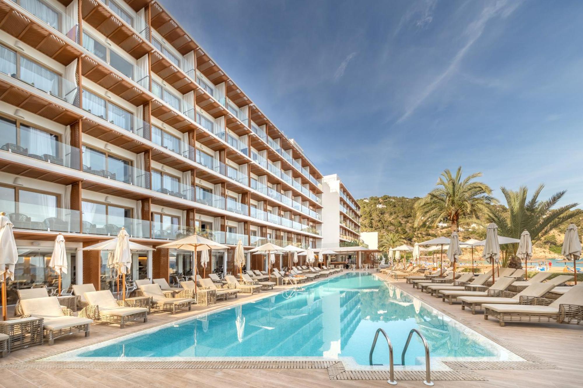 Grupotel Cala San Vicente Sant Joan De Labritja Esterno foto Hotel