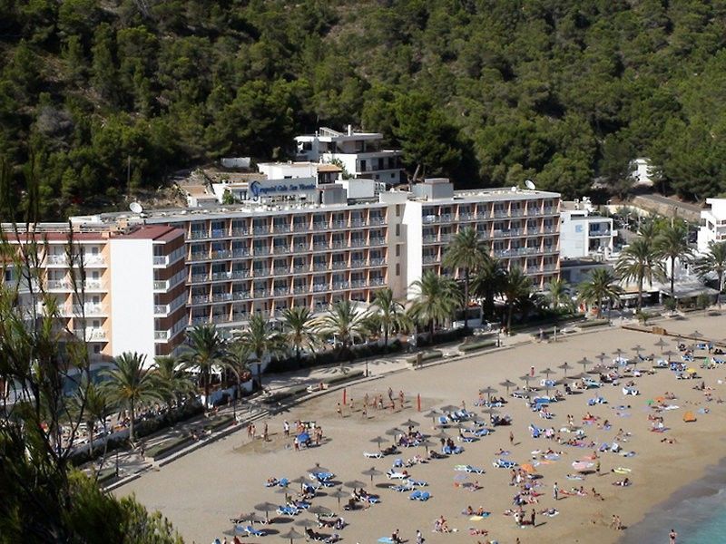 Grupotel Cala San Vicente Sant Joan De Labritja Esterno foto Hotels on the beach