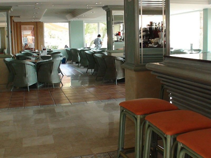 Grupotel Cala San Vicente Sant Joan De Labritja Esterno foto Interior of the restaurant